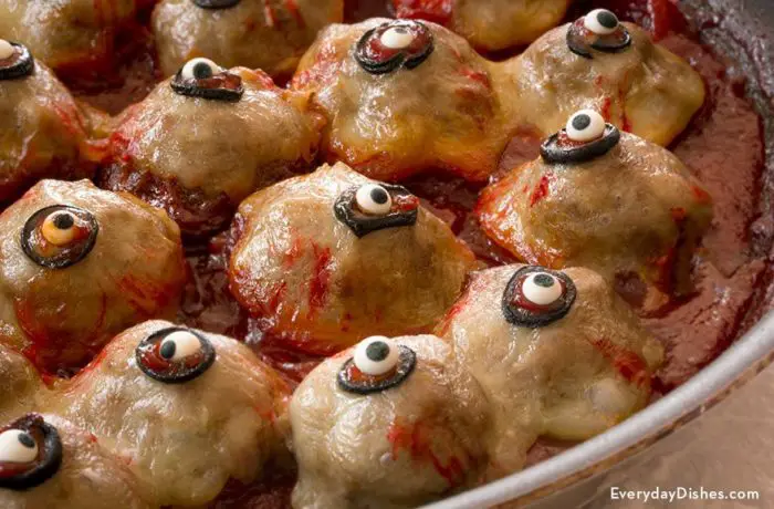 Halloween Meatball Eyes | Everyday Dishes