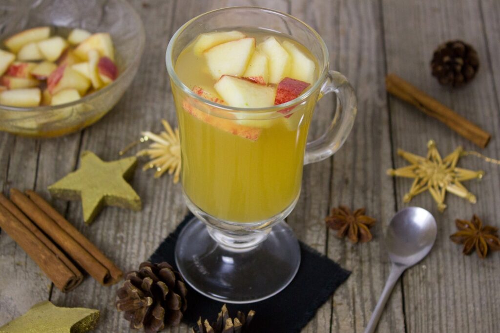 Boozy Christmas Cocktails 5