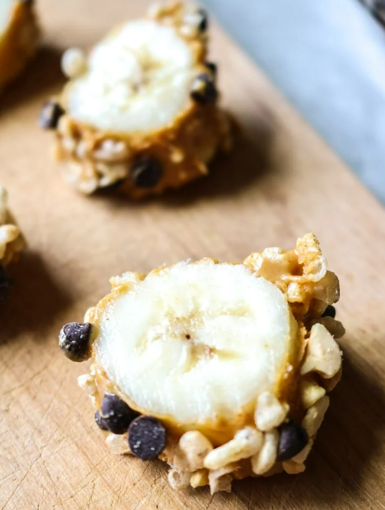 Chocolate Peanut Butter Banana Sushi - A Mind Full Mom