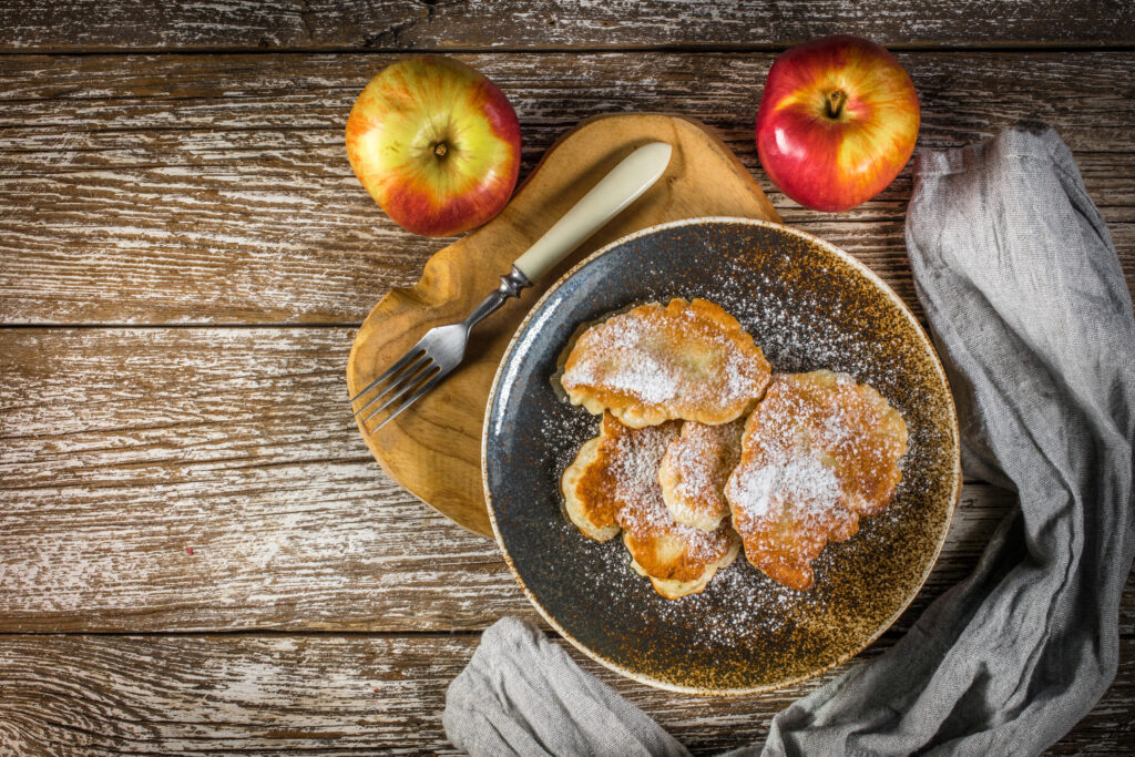 How to Make Vegan German Apple Cinnamon Pancakes