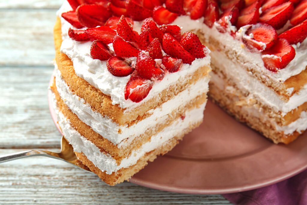 Cakes with Strawberries Recipes