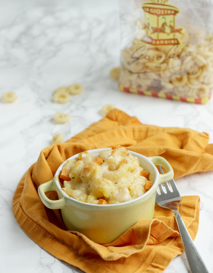 Pumpkin Mac n’ Cheese by The Petite Cook