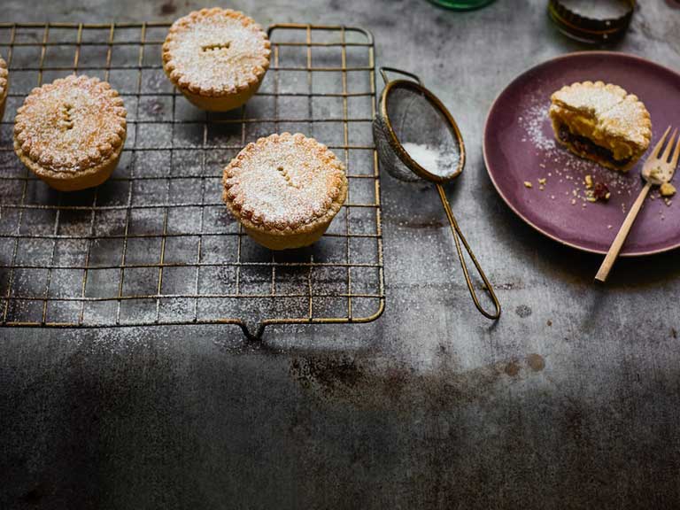 Custard Mince Pies by Saga