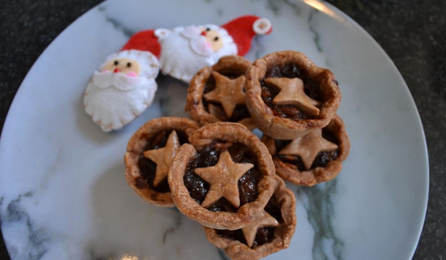 Easy Christmas Mince Pie with Chocolate Pastry by Marika Gauci THF