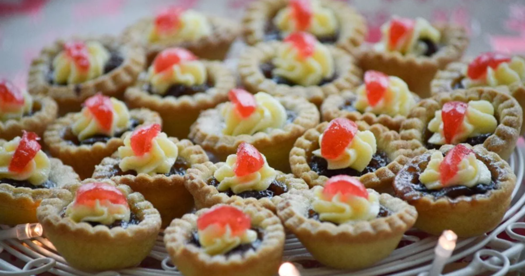 Mini Brandy Mince Pies by Bake with Stork