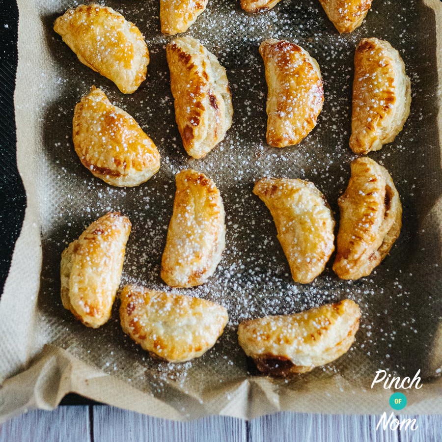 Mini Mince Pie Pasties by Pinch of Nom