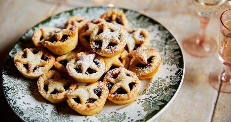 Mini Star Topped Mince Pies by Jus-Rol