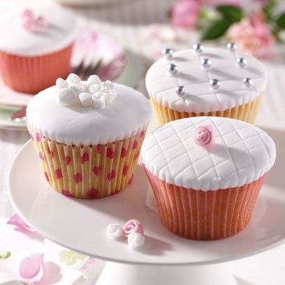 Vintage Rose and Quilt-Iced Cupcakes By Red Online