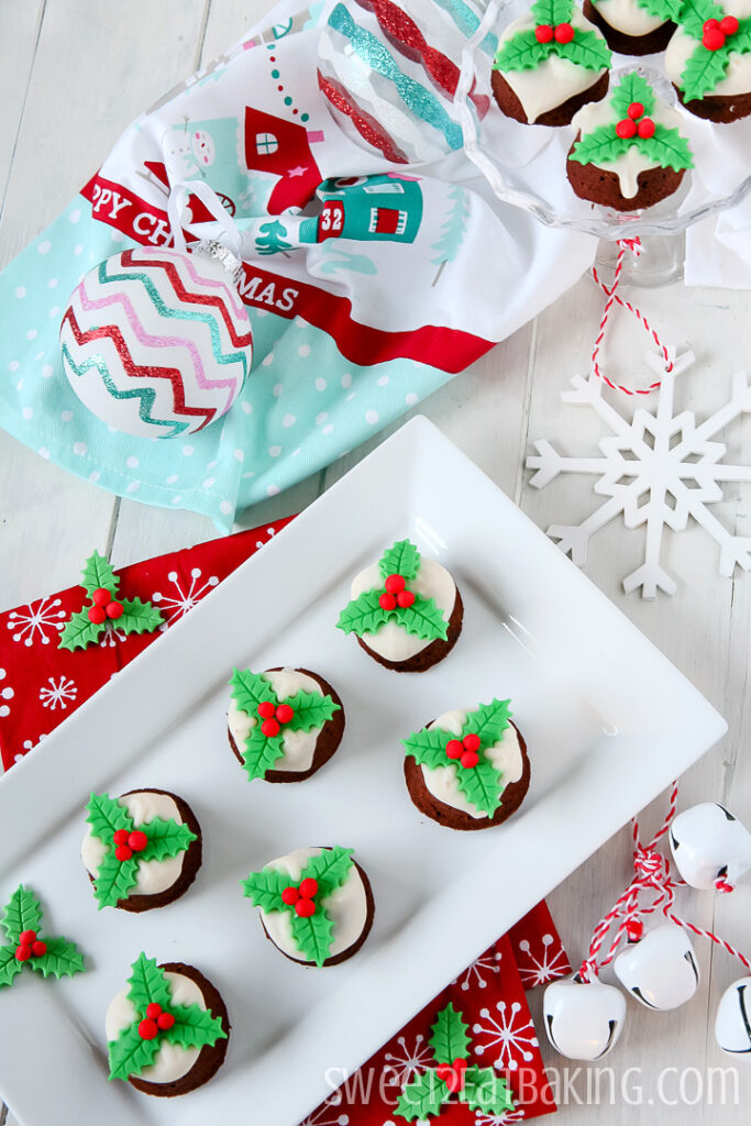 Mini Christmas Pudding Cupcakes by Sweet 2 Eat Baking