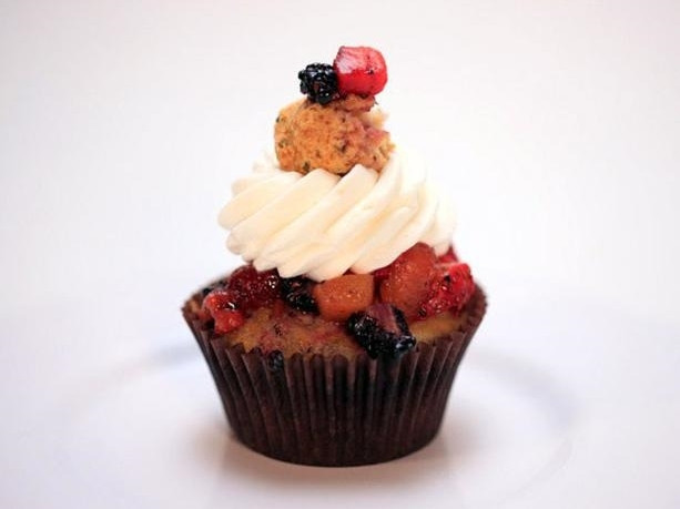 Peach Berry Shortcake Cupcakes by Food Network UK