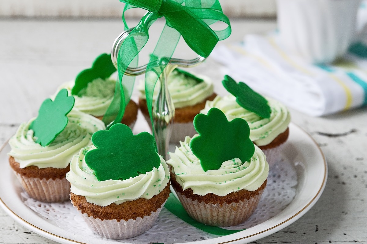 Green Icing Shamrock Cupcakes by Odlums IE